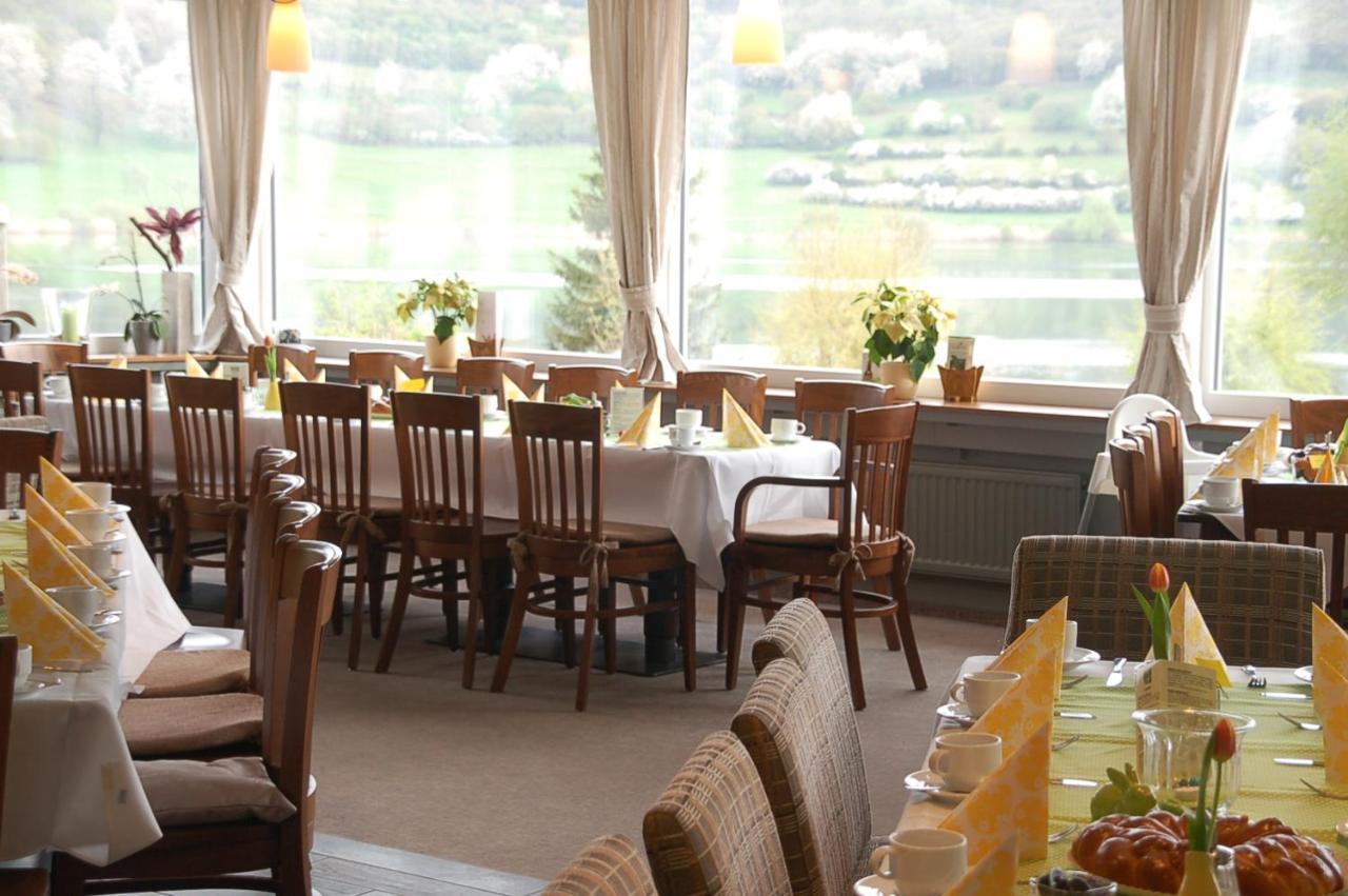 Hotel-Ferienwohnungen Cafe Maarblick Шалькенмерен Екстер'єр фото